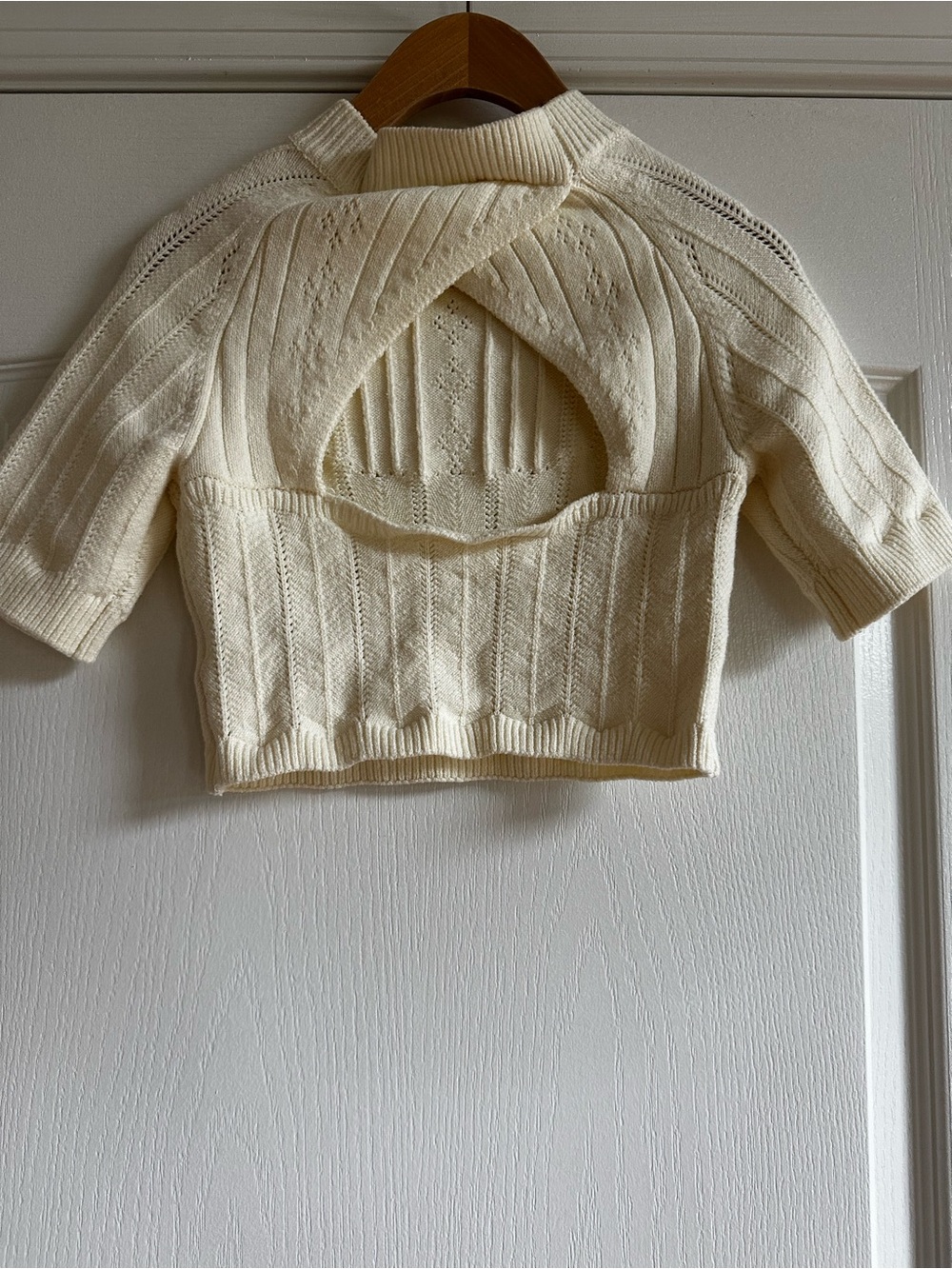 Women's/Junior Cream Short-Sleeve Knit Pullover Top - Picture 3 of 4